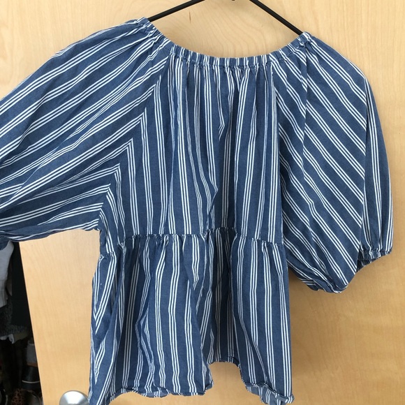 Old Navy blouse - Picture 4 of 4
